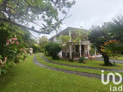 Maison - 241 m² - 8 pièces