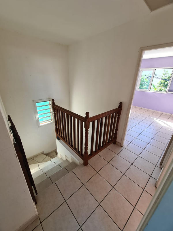 Maison - 121 m² - 5 pièces