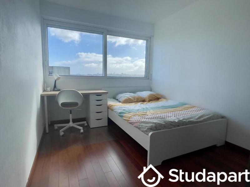 Chambre - 10 m² - 1 pièce