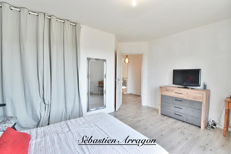 Villa - 250 m² - 6 pièces