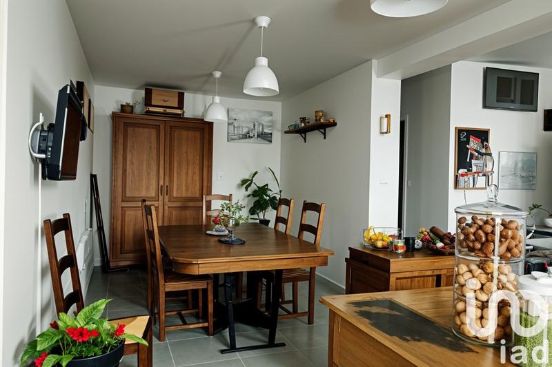 Maison - 137 m² - 5 pièces