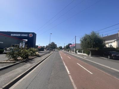 Fonds de commerce - Local commercial - 180 m²