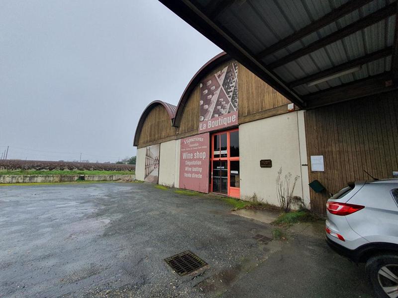 Local d'activité / Entrepôt - 1 600 m²