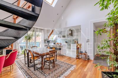 Appartement - 121 m² - 5 pièces