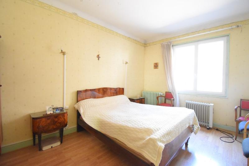 Maison - 234 m² - 8 pièces