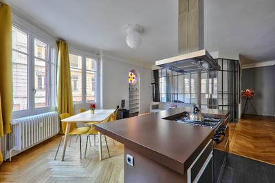 Appartement - 83 m² - 2 pièces