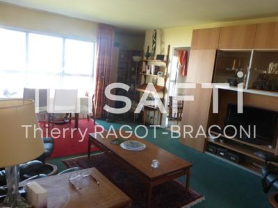 Appartement - 75 m² - 3 pièces