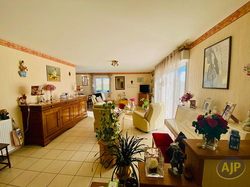Maison - 85 m² - 3 pièces