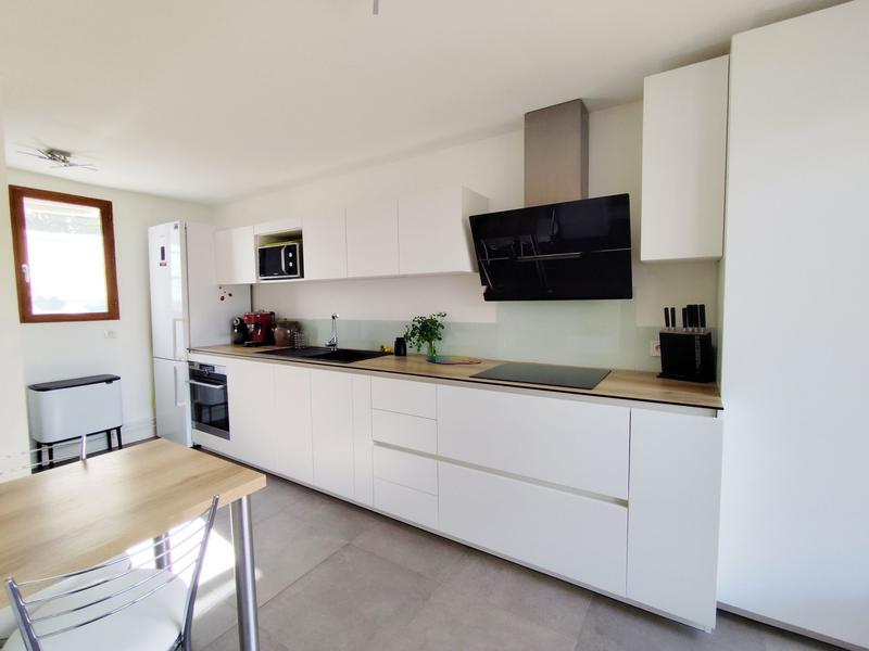 Maison traditionnelle - 90 m² - 4 pièces