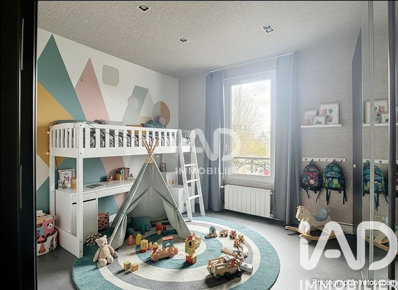 Maison - 170 m² - 8 pièces