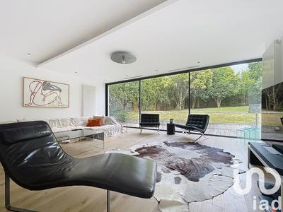 Maison - 197 m² - 9 pièces