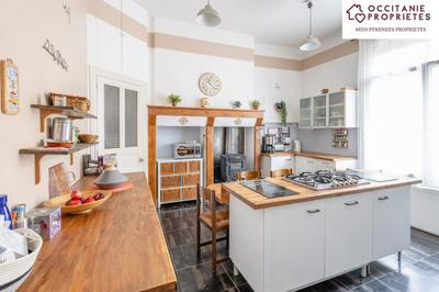 Maison de maîtres - 530 m² - 19 pièces