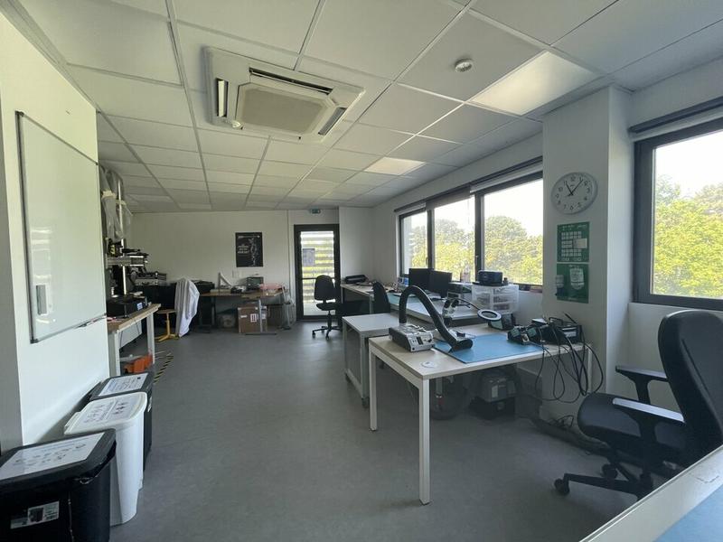 Bureau - 280 m²