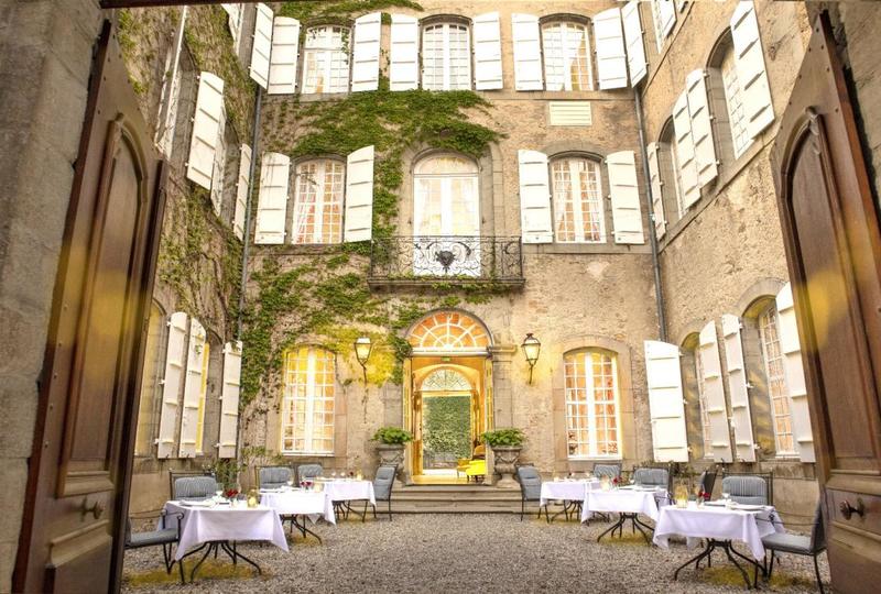 Maison - 746 m² - 15 pièces