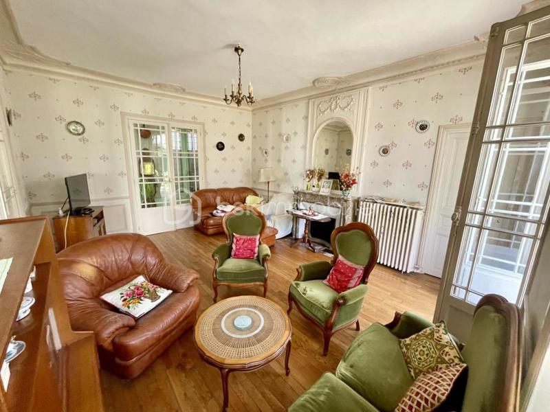 Maison bourgeoise - 426 m² - 14 pièces