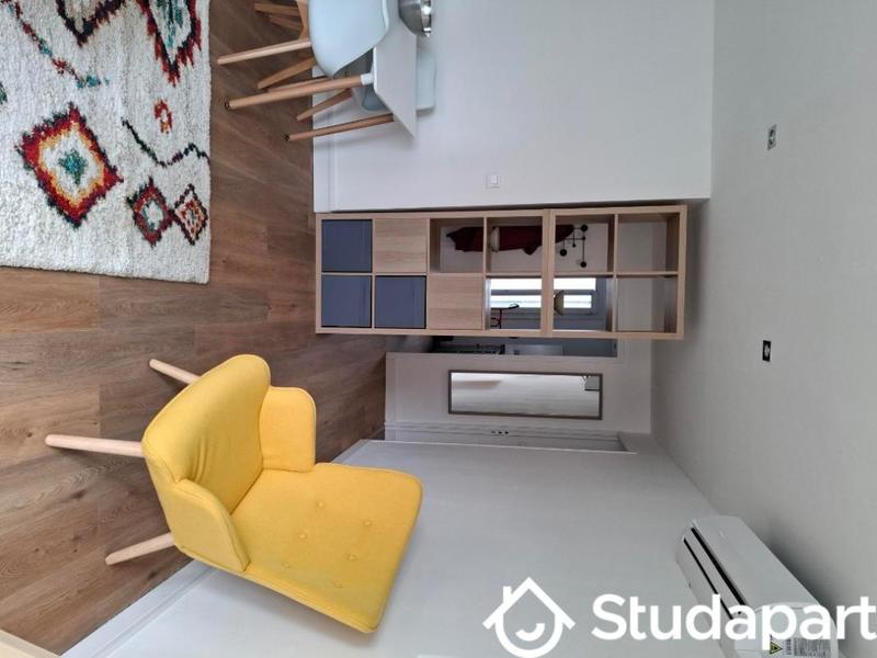 Chambre - 10 m² - 1 pièce