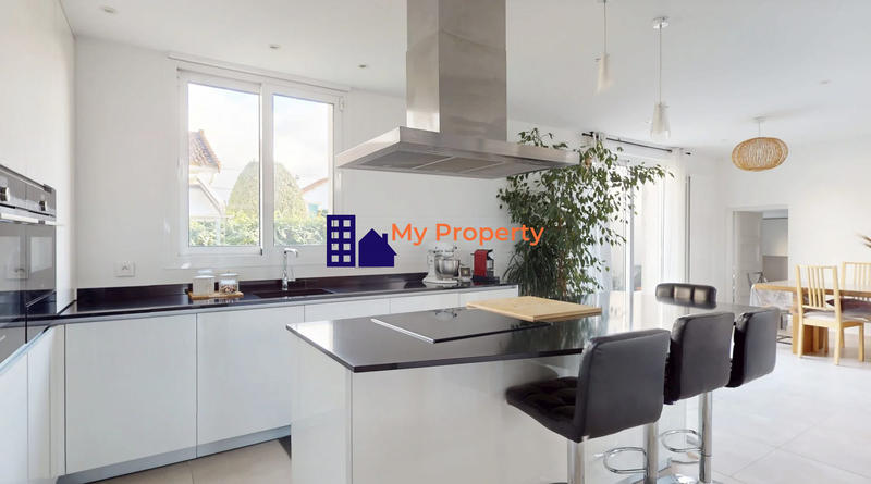 Maison - 152 m² - 7 pièces