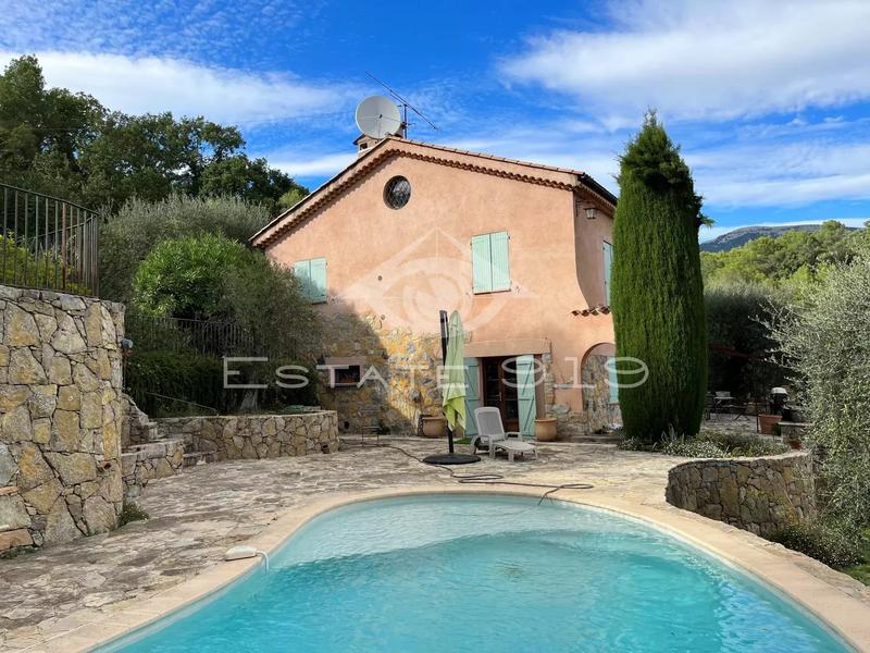 Villa - 160 m² - 6 pièces