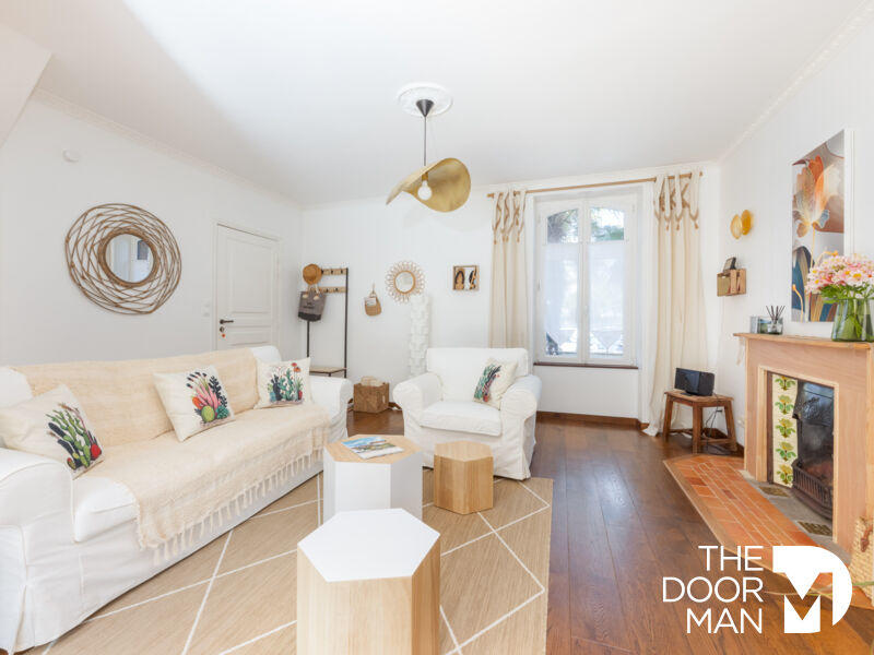 Demeure - 137 m² - 5 pièces