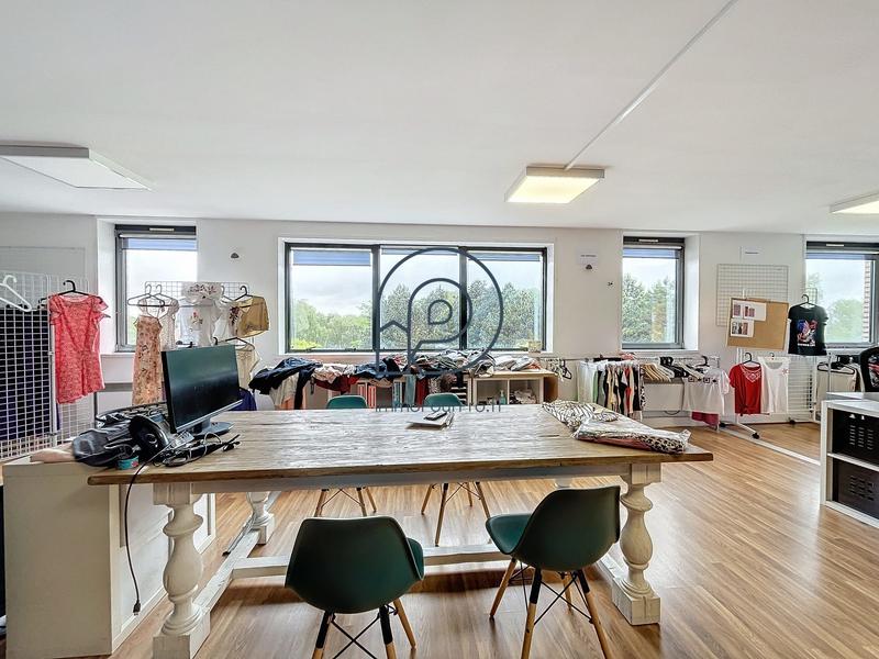 Bureau - 378 m²