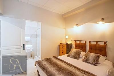 Propriété - 249 m² - 10 pièces