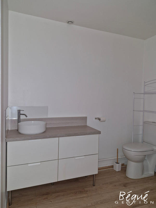 Local commercial - 42 m² - 3 pièces