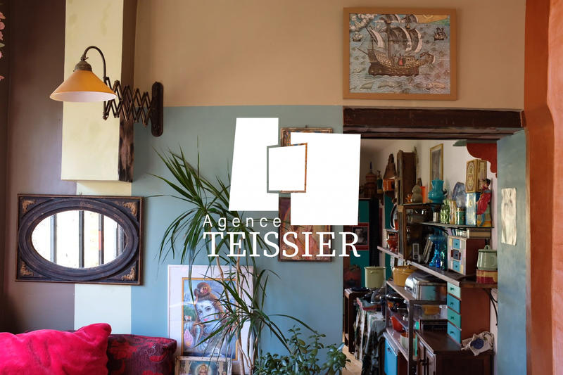 Maison - 230 m² - 5 pièces