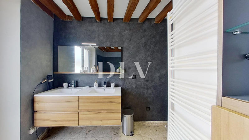 Appartement - 97 m² - 4 pièces