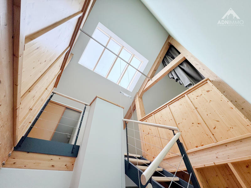 Maison - 225 m² - 7 pièces