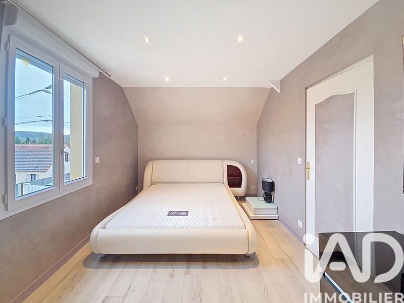 Maison - 223 m² - 5 pièces