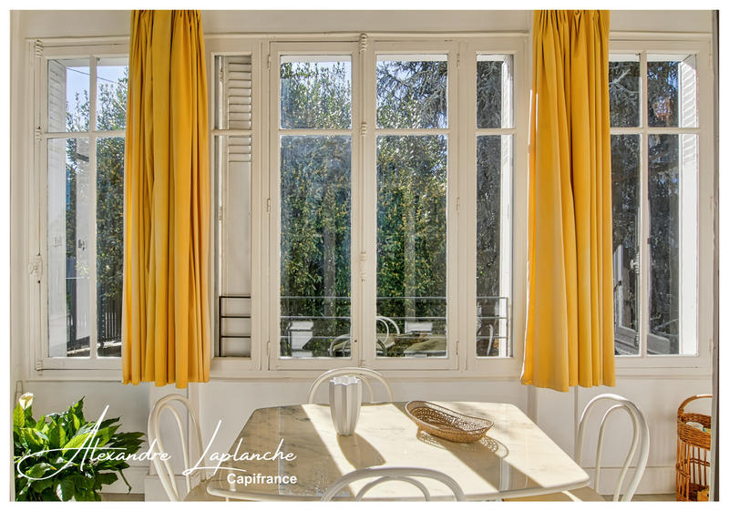 Maison bourgeoise - 217 m² - 10 pièces