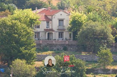 Maison - 180 m² - 7 pièces