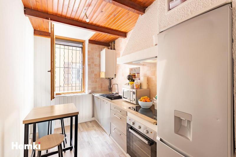 Maison - 250 m² - 8 pièces