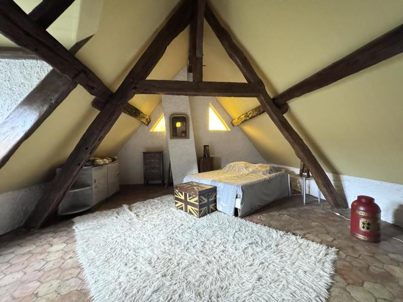 Maison - 230 m² - 9 pièces