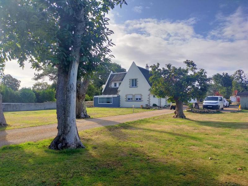 Chaumière - 178 m² - 7 pièces