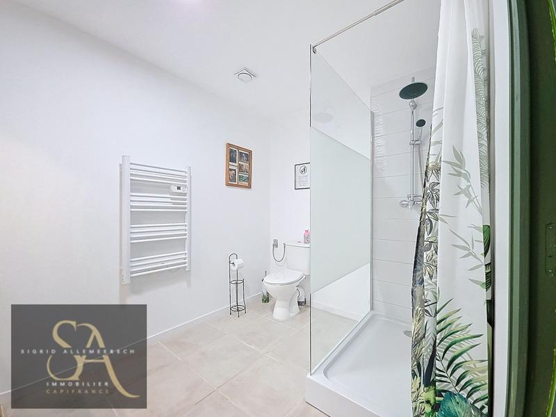 Propriété - 377 m² - 10 pièces