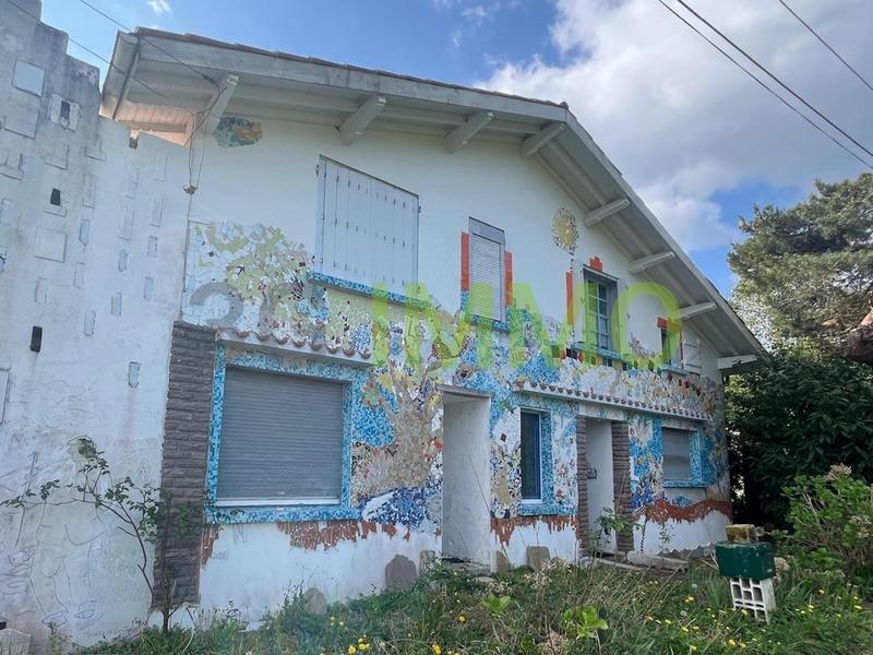 Maison - 135 m² - 9 pièces