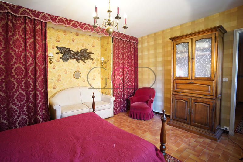 Maison - 175 m² - 7 pièces