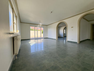 Maison - 160 m² - 8 pièces