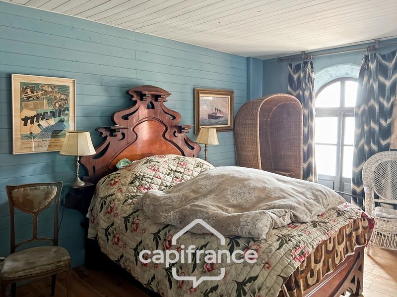 Maison - 450 m² - 11 pièces