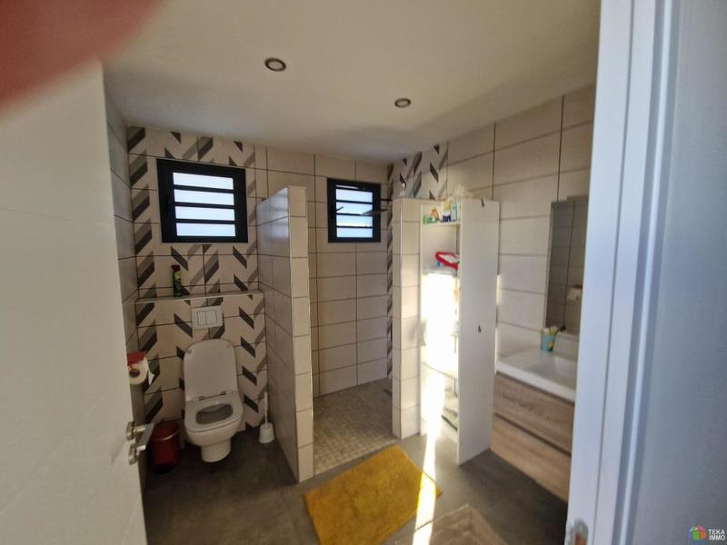 Maison - 94 m² - 4 pièces