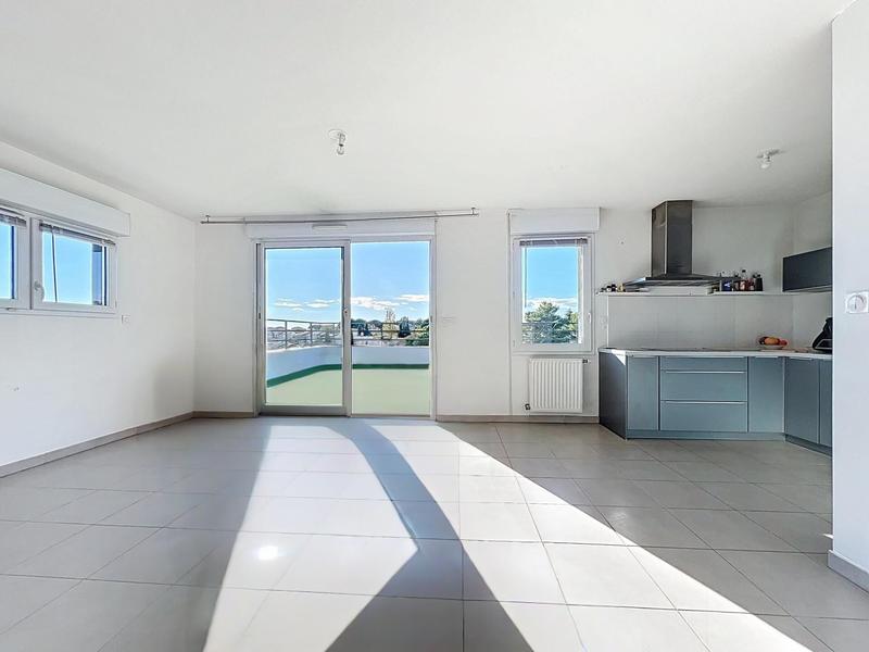 Appartement - 98 m² - 4 pièces