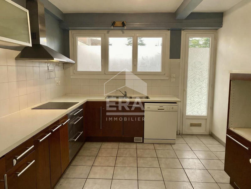 Appartement - 99 m² - 4 pièces