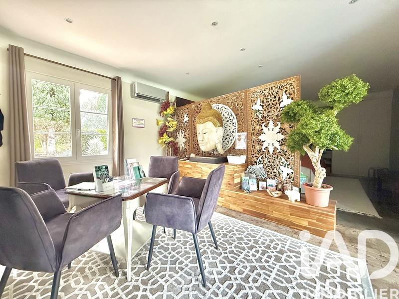 Maison - 365 m² - 11 pièces