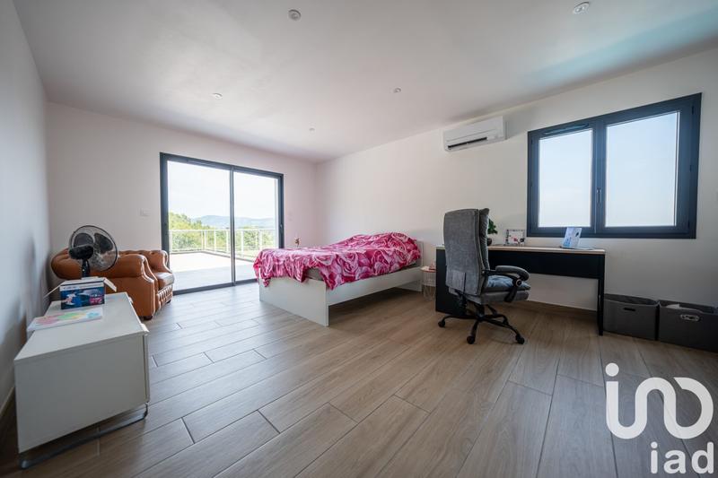 Maison - 150 m² - 4 pièces