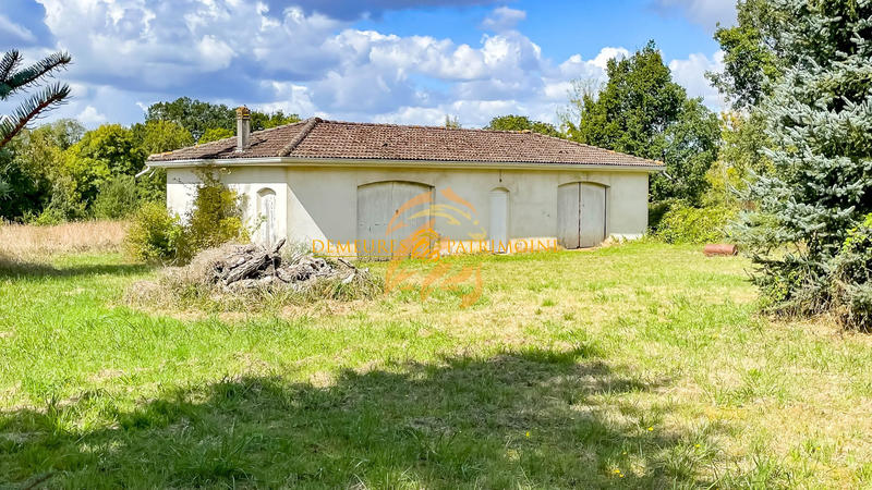 Maison - 243 m² - 8 pièces