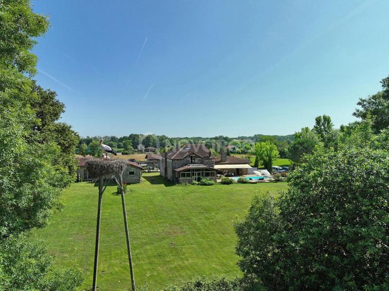 Maison de campagne - 534 m² - 15 pièces