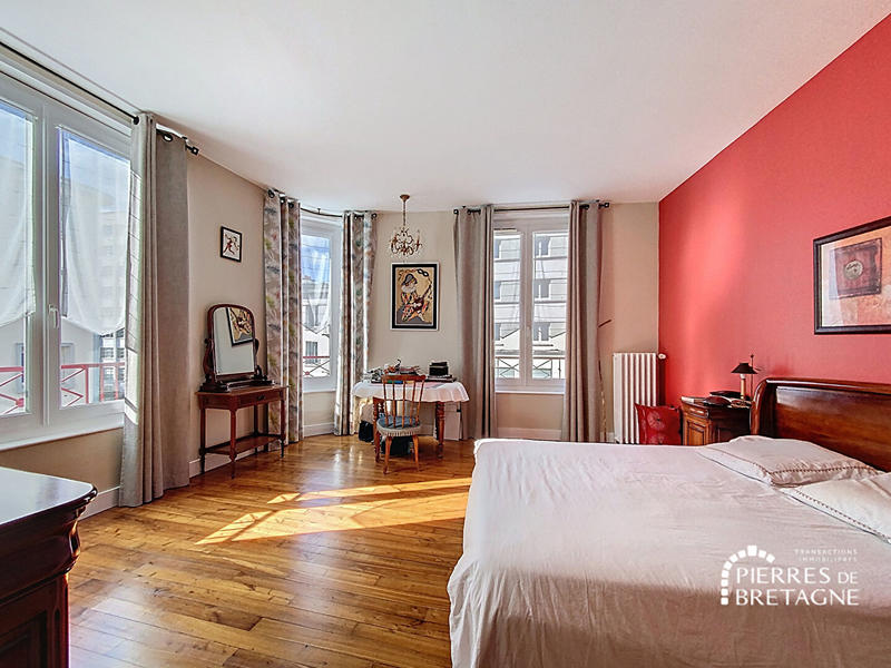 Appartement - 208 m² - 7 pièces