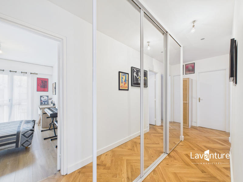 Appartement - 81 m² - 4 pièces