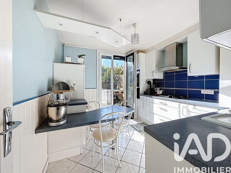 Maison - 107 m² - 6 pièces